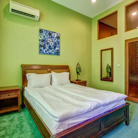 Continental Apartmanhotel 4*