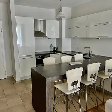 Continental Aparthotel 4*