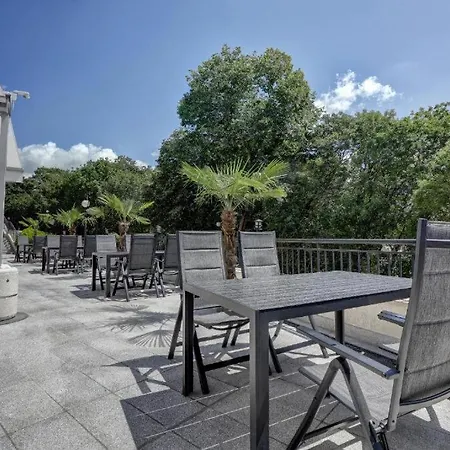 Continental Apartahotel