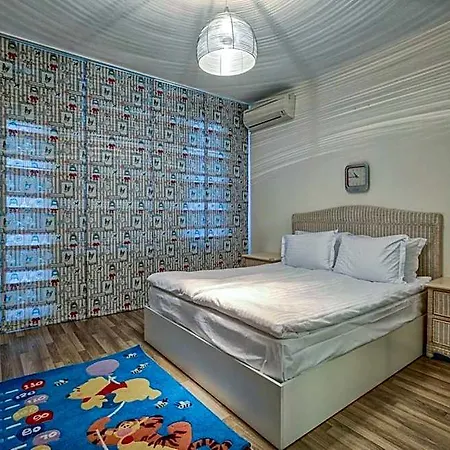 Continental 4* غولدن ساندز