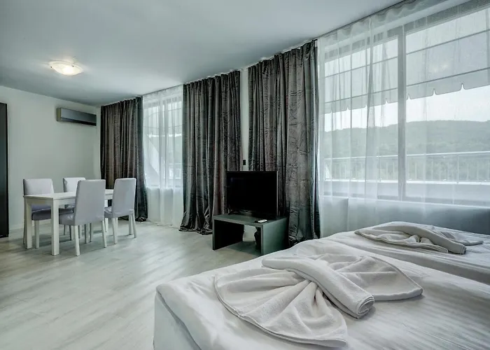 Апартхотел континентал